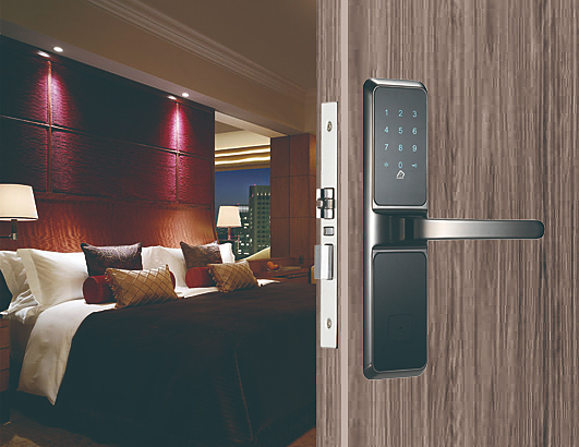 مقایسه قفل آنلاین هتلی با قفل آفلاین هتلی