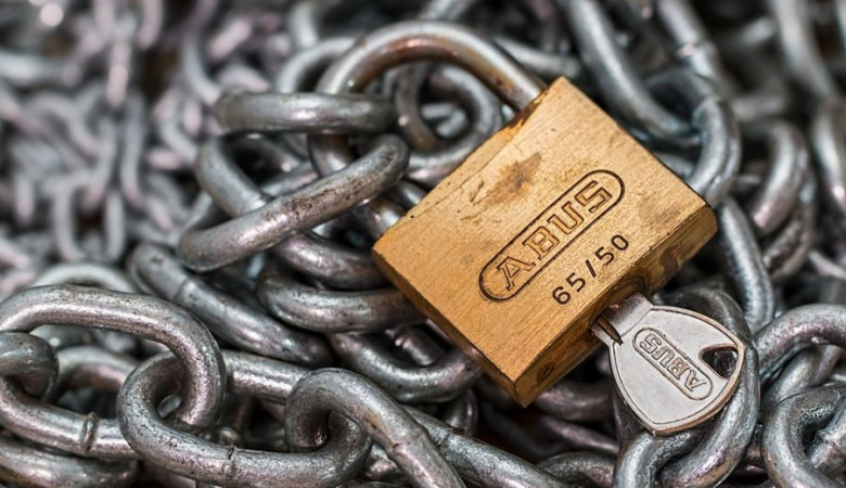 چرا قفل آویز باز نمیشه؟ (نحوه تعمیر قفل آویز)