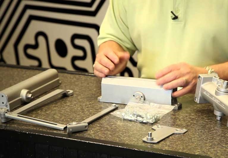 نحوه تعویض روغن آرام بند