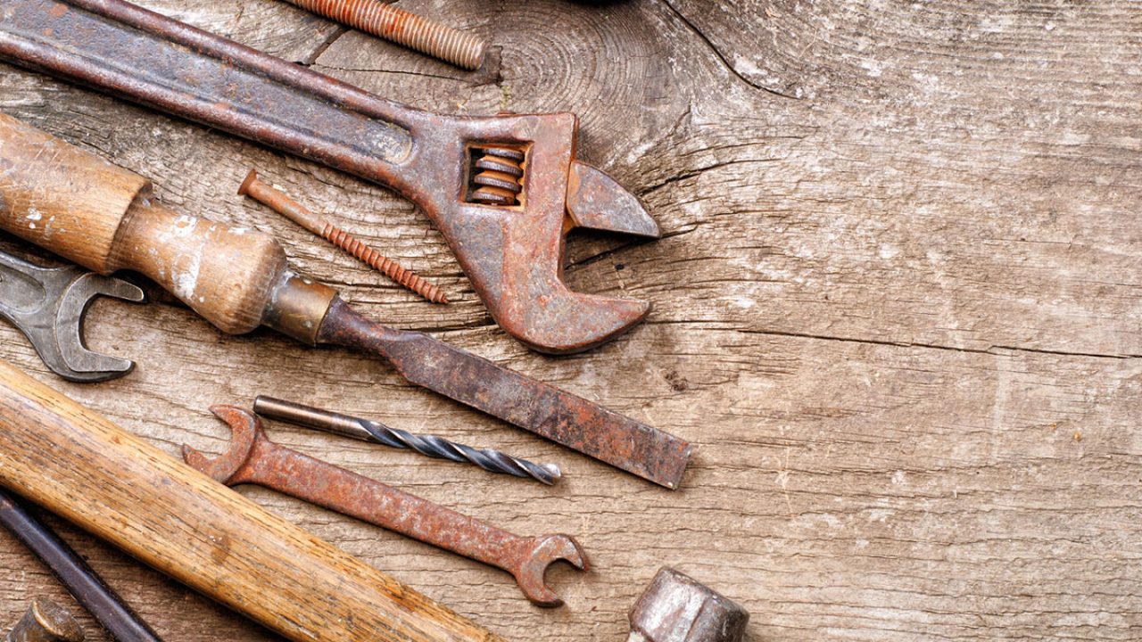 چند روش آسان برای تمیز کردن ابزارآلات زنگ زده