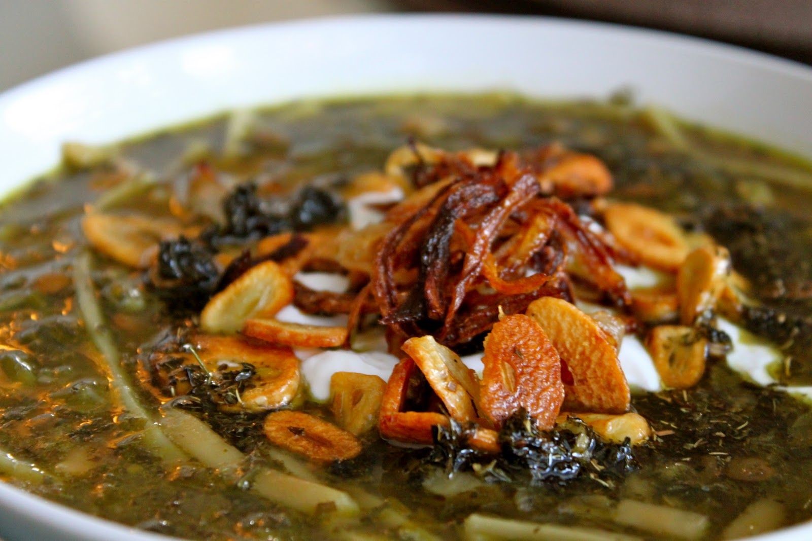 خوردن آش رشته در ماه رمضان چه فوایدی برای بدن دارد؟