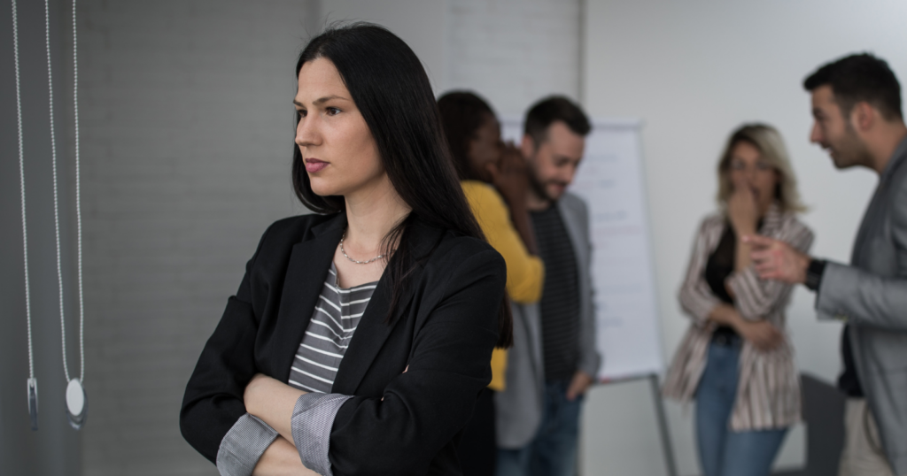 طرف  با این 8 نشانه دارد از شما سواستفاده می‌کند