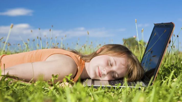 چرا در بهار خواب آلود هستیم؟