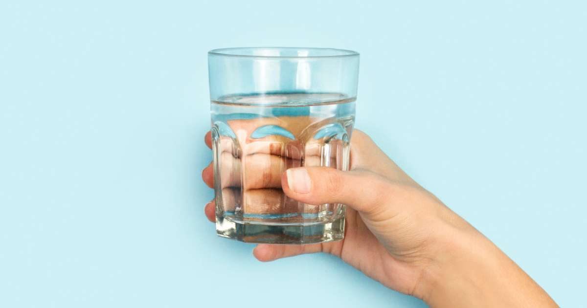 فواید شگفت انگیز آب برای پوست