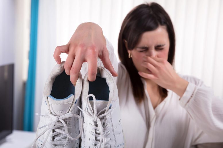 راهکارهایی برای رفع بوی بد پا