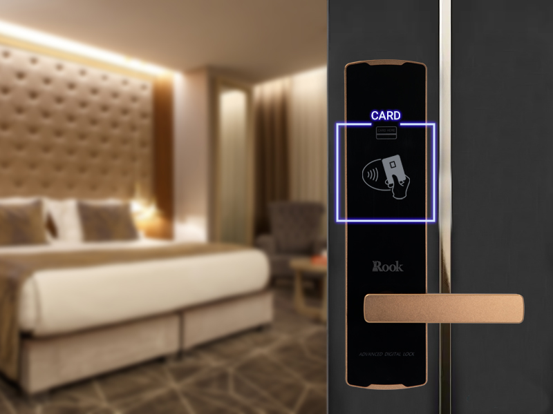 تفاوت قفل هتلی آنلاین با آفلاین | کدام یک بهتر هستند؟