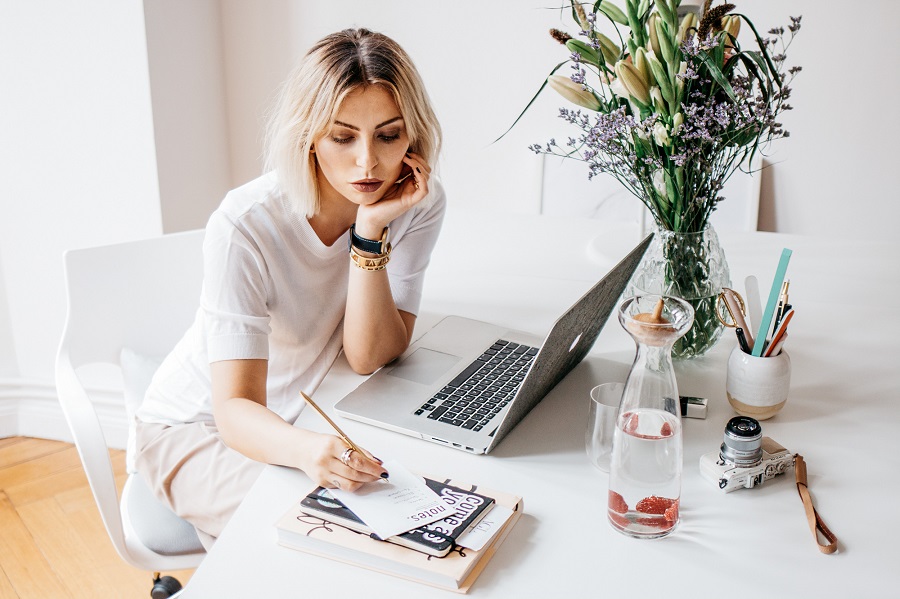 مشاغل مناسب مادران خانه دار