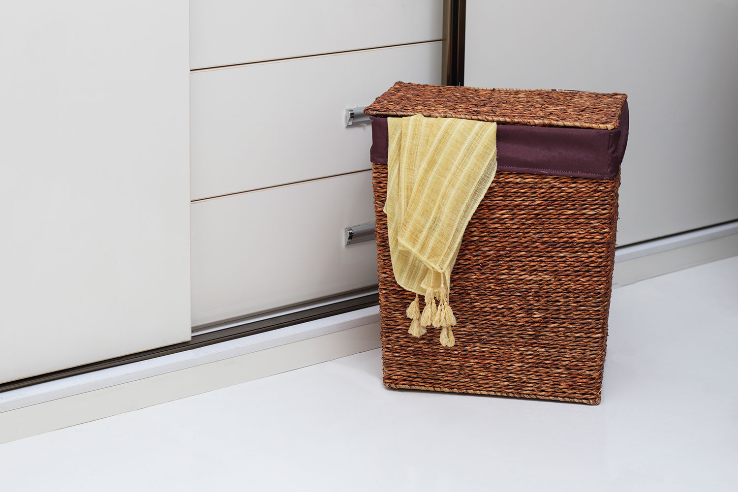 مزایای سبد حصیری داخل کمد چیست ؟