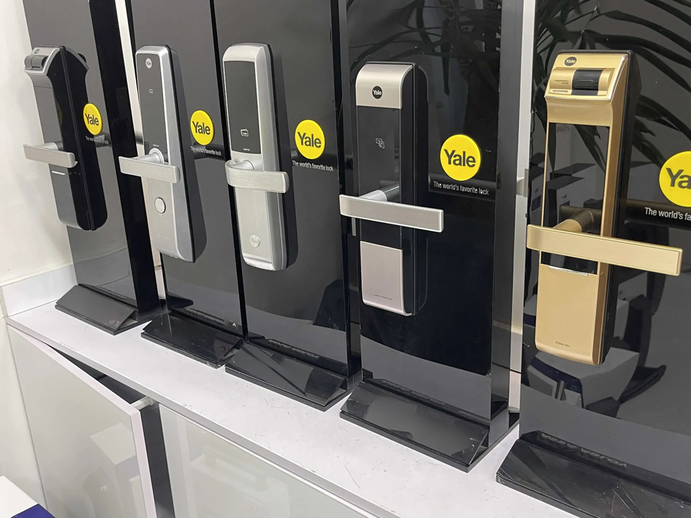 آشنایی با دستگیره های دیجیتال یال